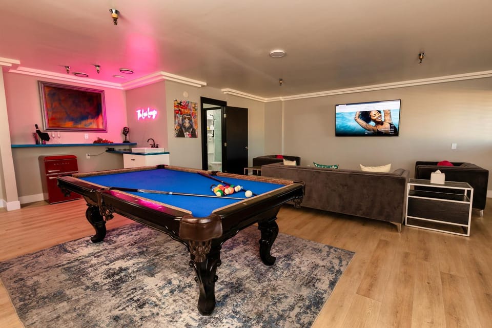 Living room, Lounge or bar, Seating area