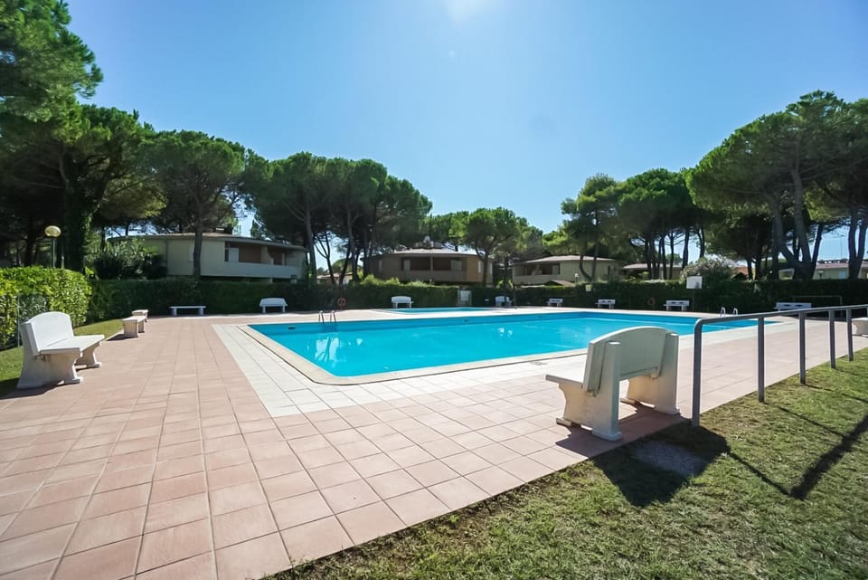 Balcony/Terrace, Swimming pool, Swimming pool