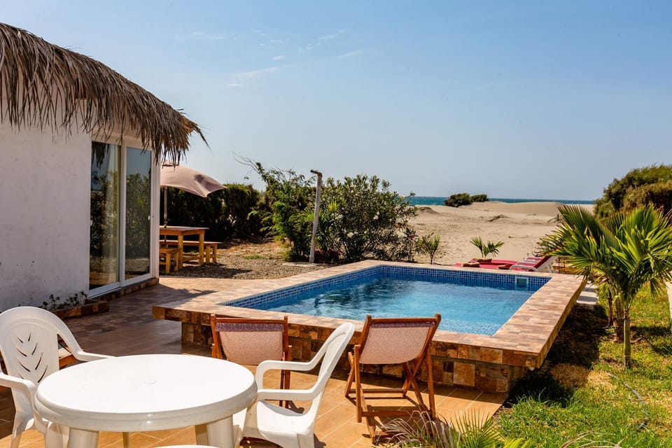 Off site, View (from property/room), Balcony/Terrace, Pool view, Sea view, Swimming pool, sunbed