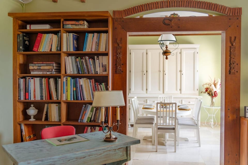 Library, Dining area