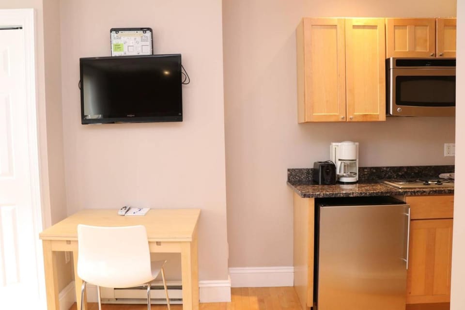 TV and multimedia, Kitchen or kitchenette