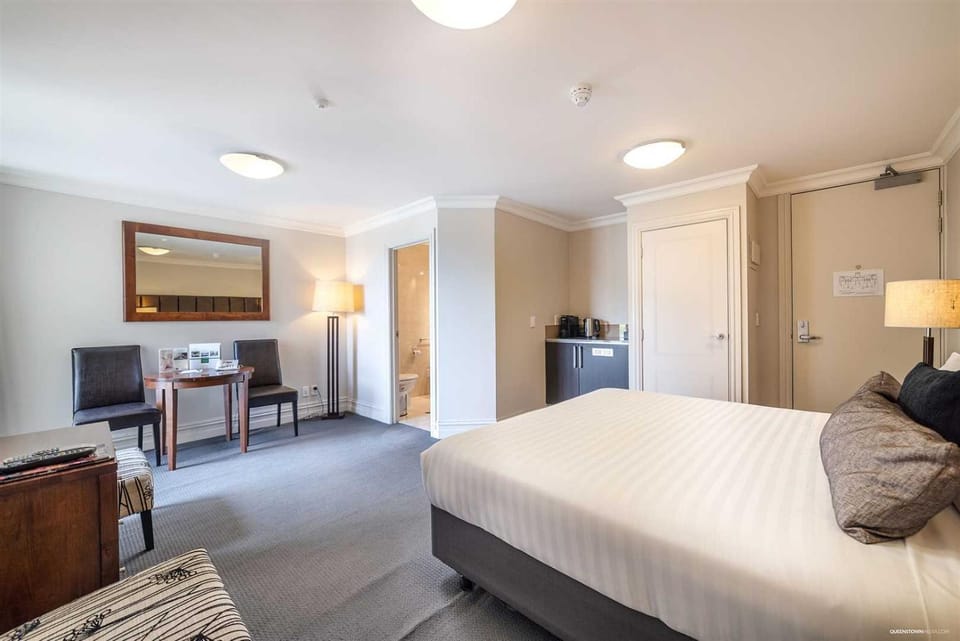 Bed, TV and multimedia, Photo of the whole room, Bedroom, wardrobe