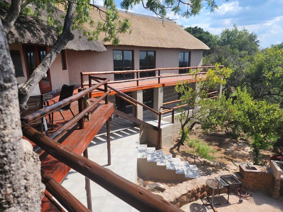 Property building, Garden, Garden view