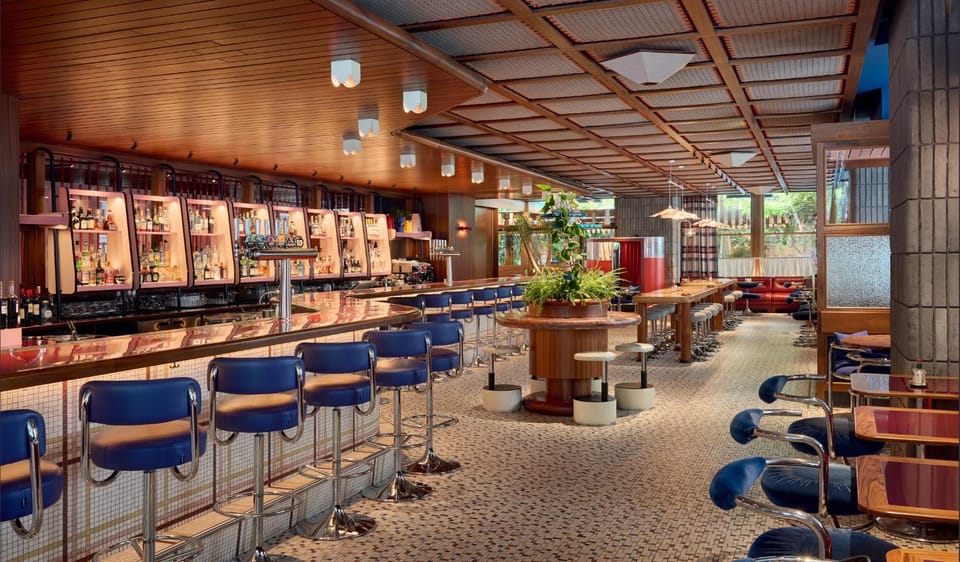 Restaurant/places to eat, Lounge or bar, Food and drinks, Drinks, Alcoholic drinks, Non alcoholic drinks