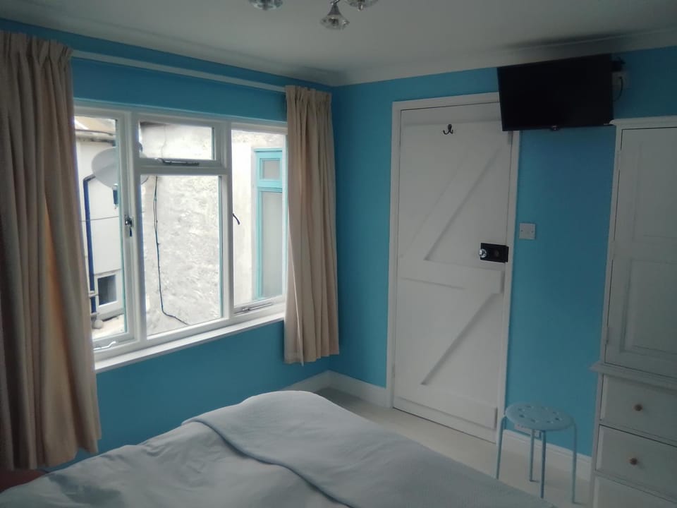 TV and multimedia, Photo of the whole room