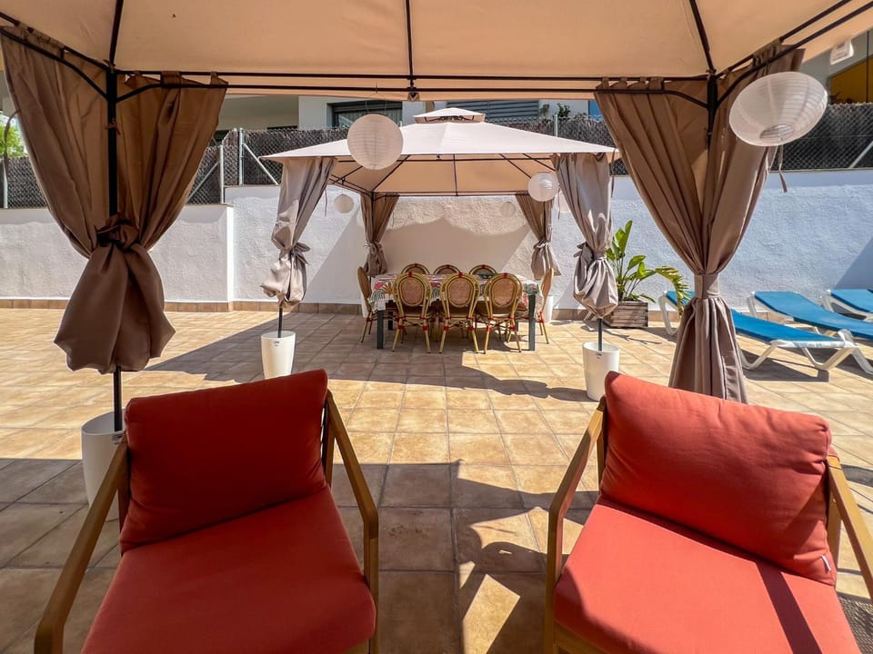 Patio, Day