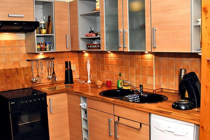 Kitchen or kitchenette