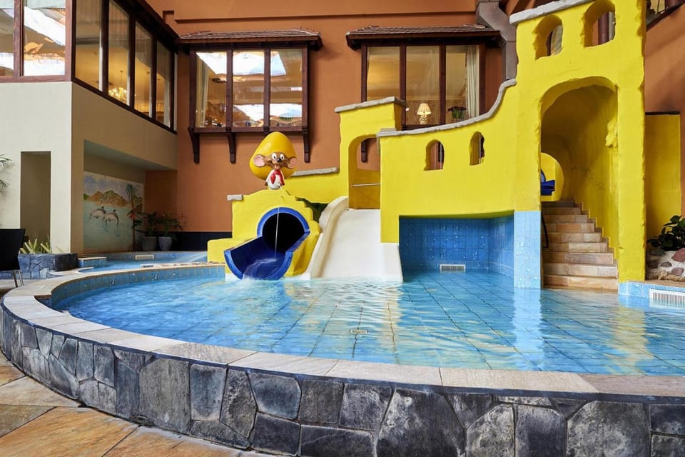 Swimming pool
