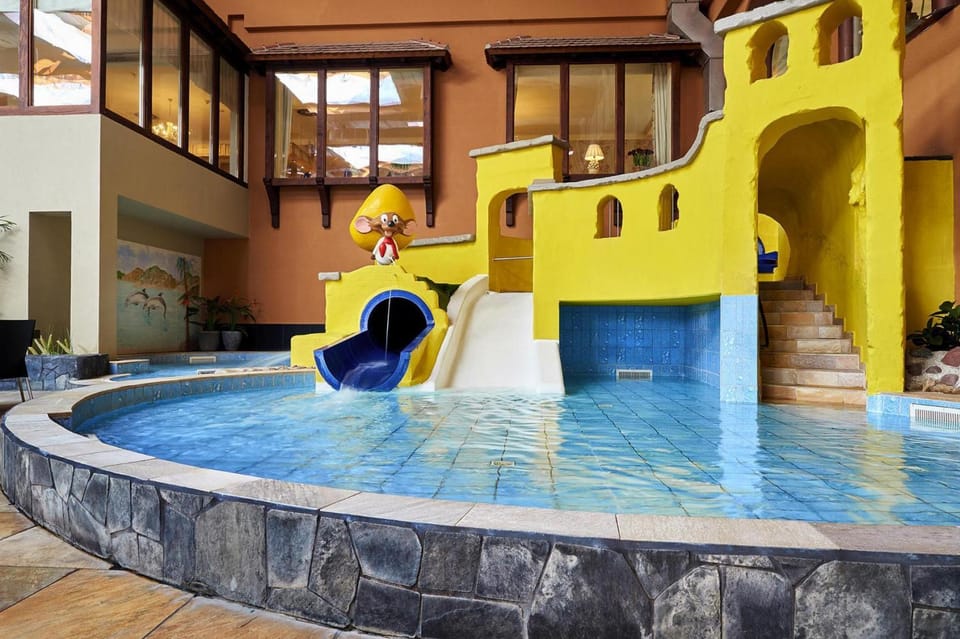 Swimming pool