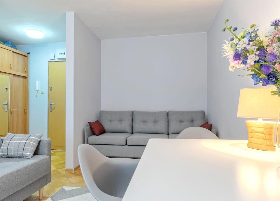 Living room, Bedroom