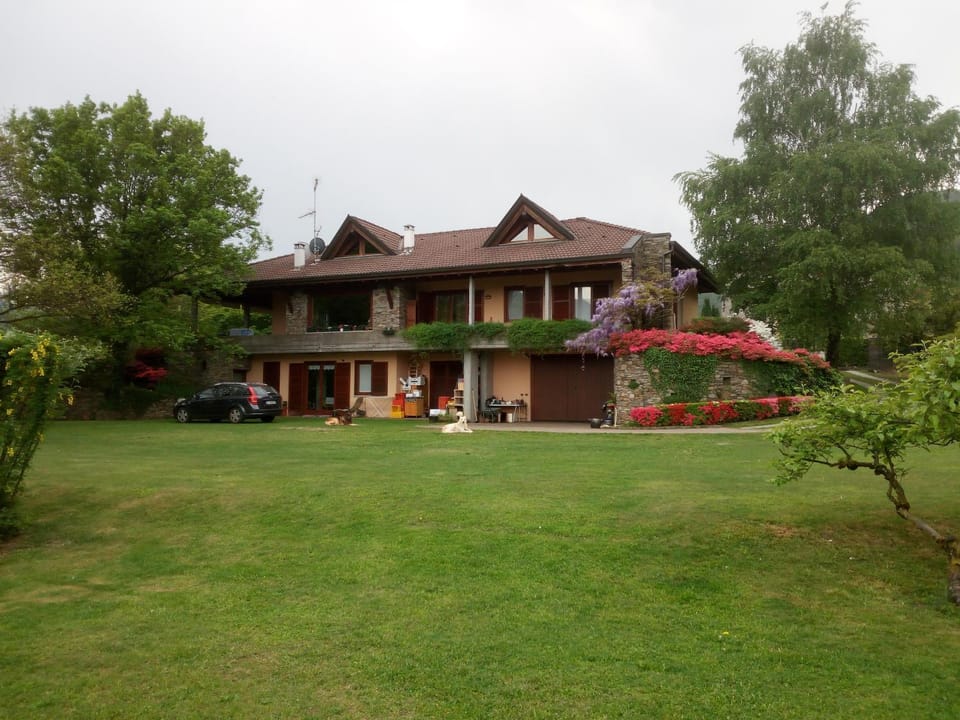 Poggio San Fermo House in Omegna