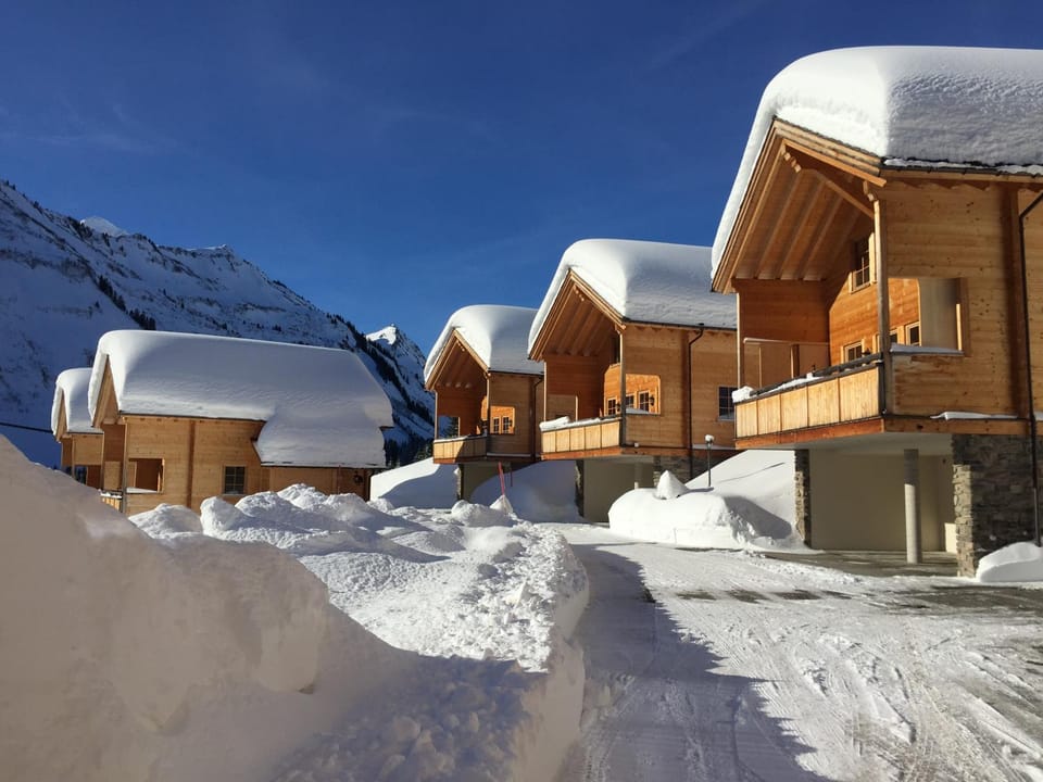 Property building, Facade/entrance, Winter