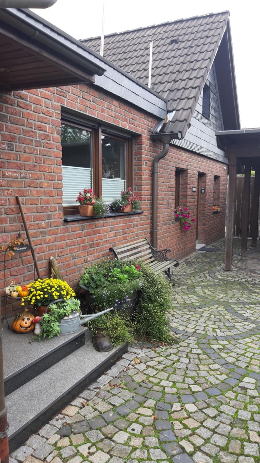 Standardzimmer nahe Messe und Airport Apartment in Dusseldorf