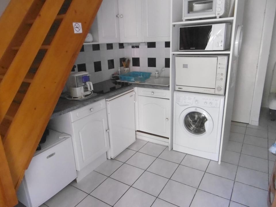 Kitchen or kitchenette, dishwasher, minibar, pet friendly, stove, washing machine