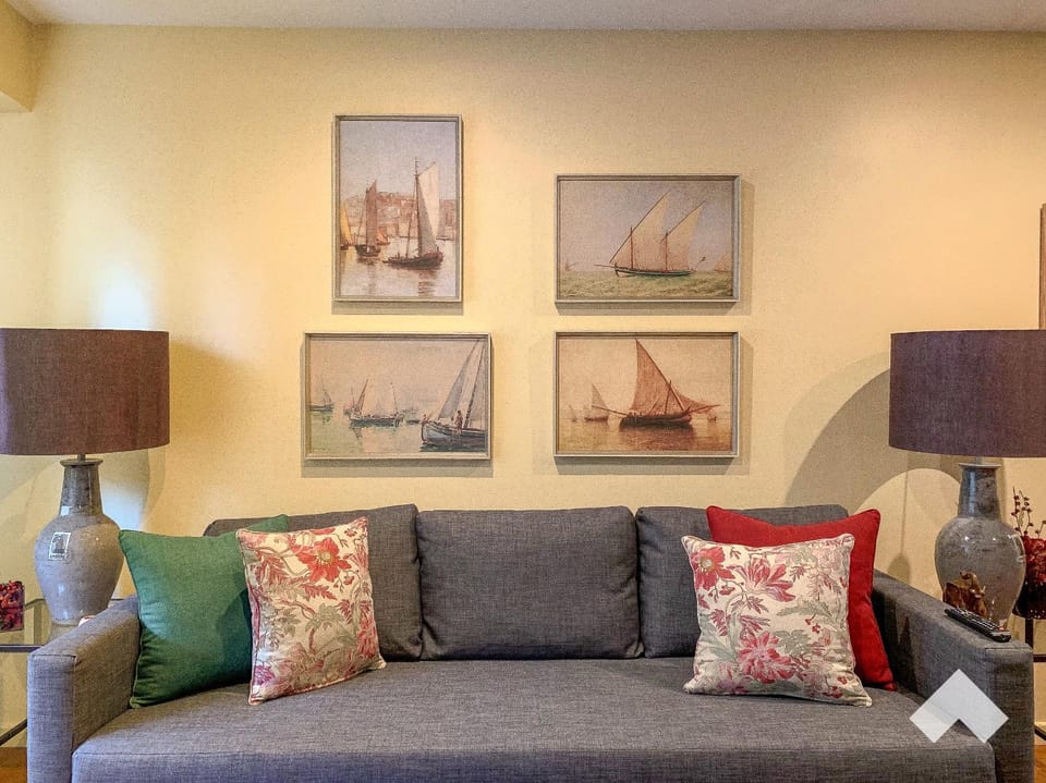 Living room, Decorative detail, Seating area