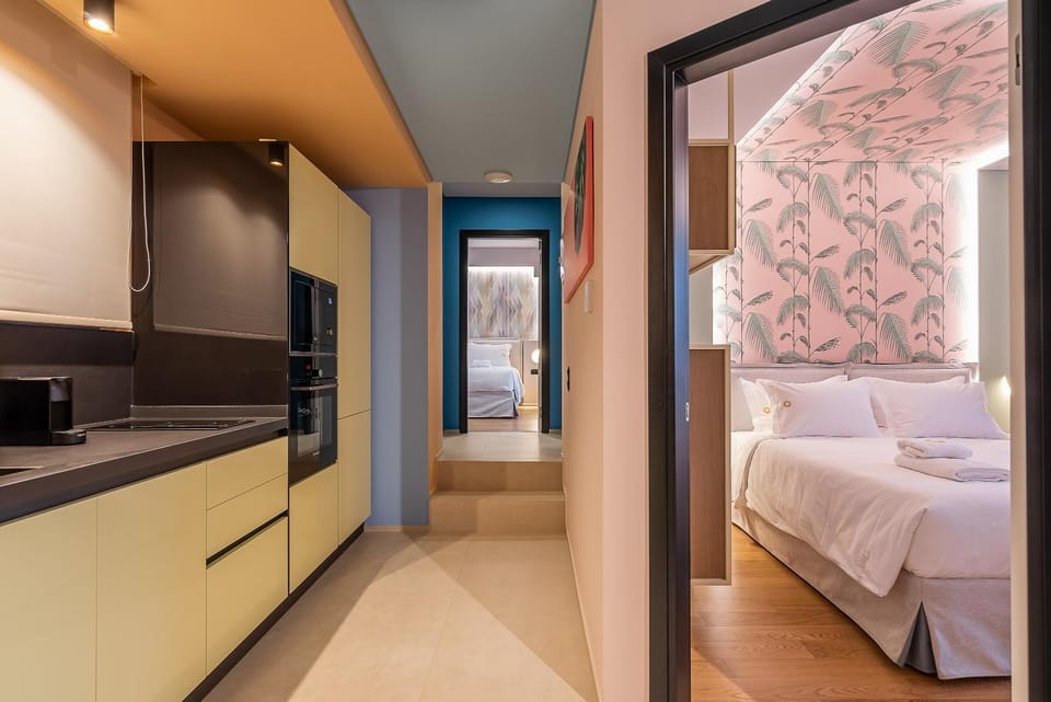 Kitchen or kitchenette, Bedroom