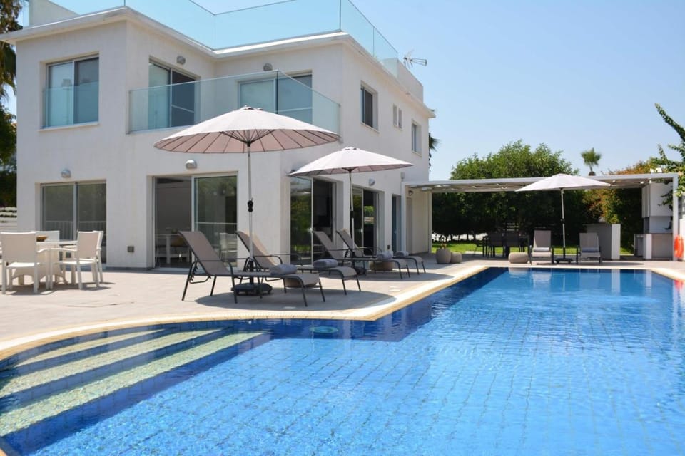 Patio, Swimming pool