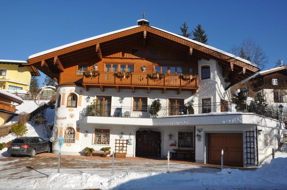 Facade/entrance, Winter