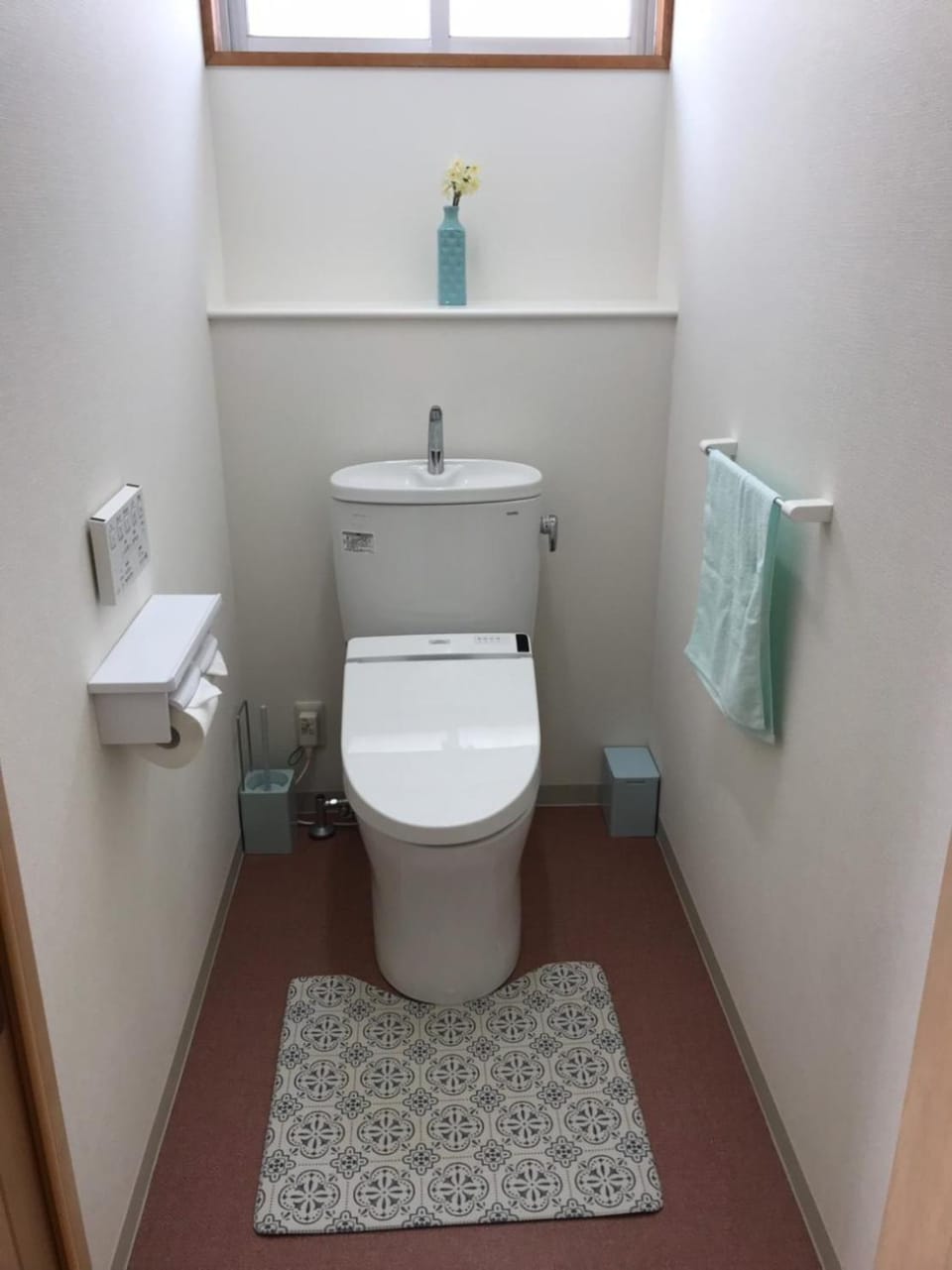 Megijima Island Guesthouse & cafe Megino Bed and Breakfast in Japan