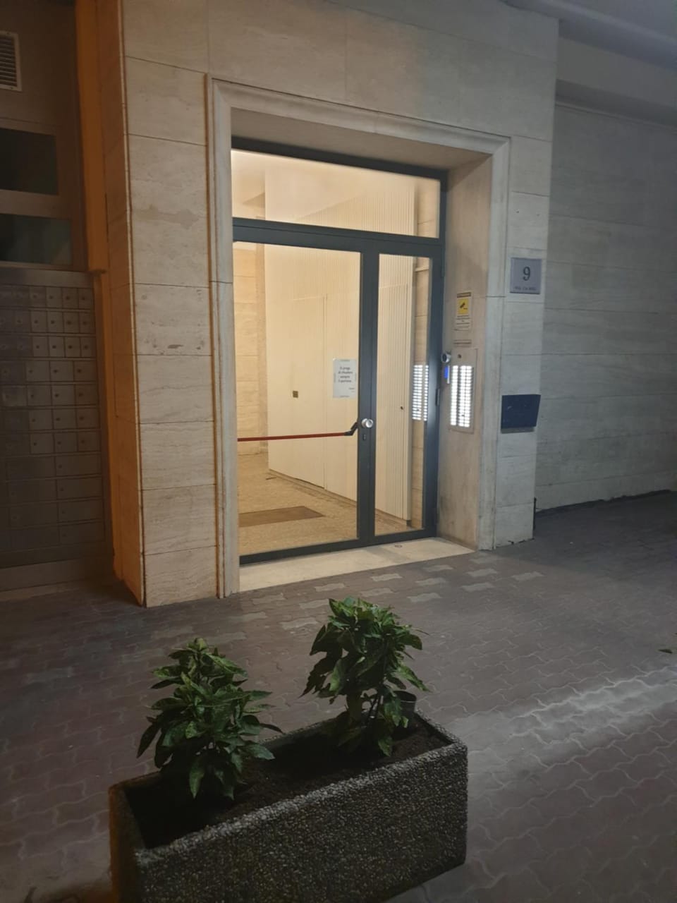 Facade/entrance