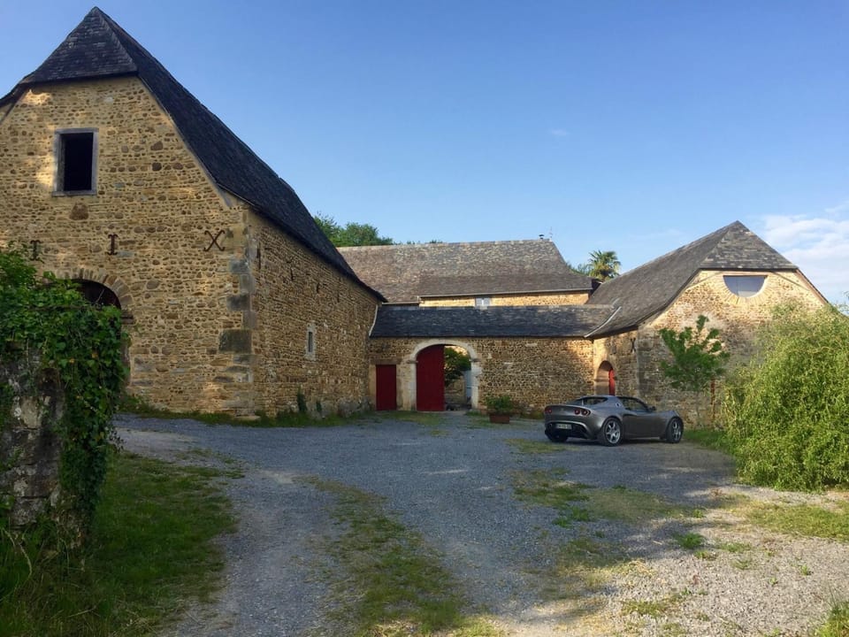 Property building, Facade/entrance