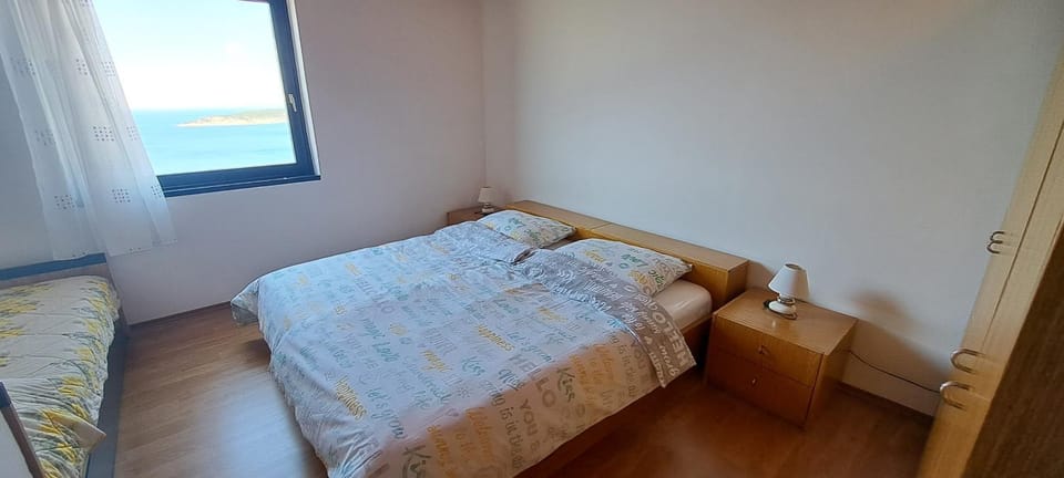 Bed, Bedroom, Sea view