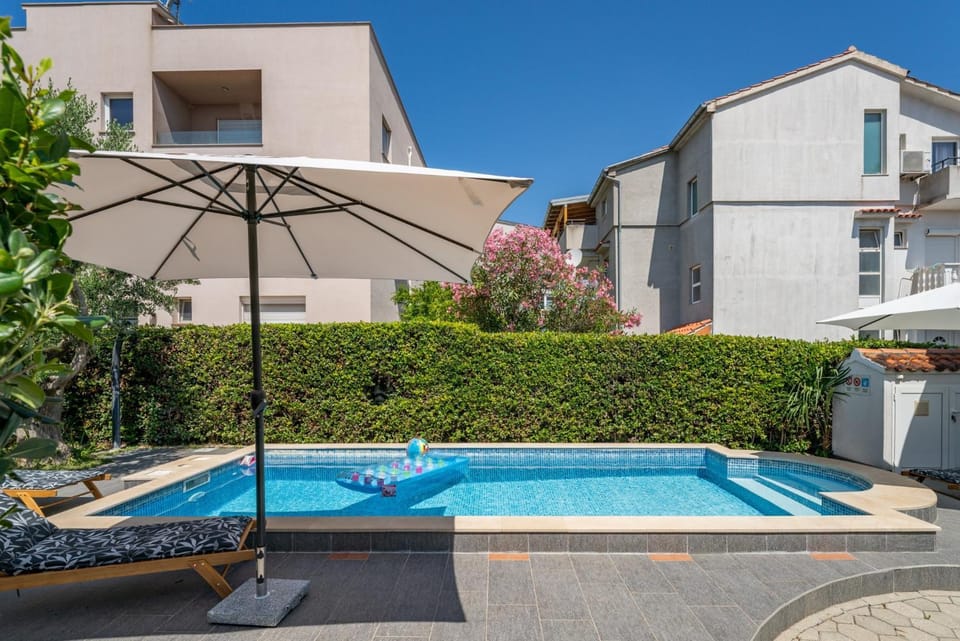 Petra in Bibinje - Haus für 6-8 Personen Villa in Šibenik-Knin County, Croatia