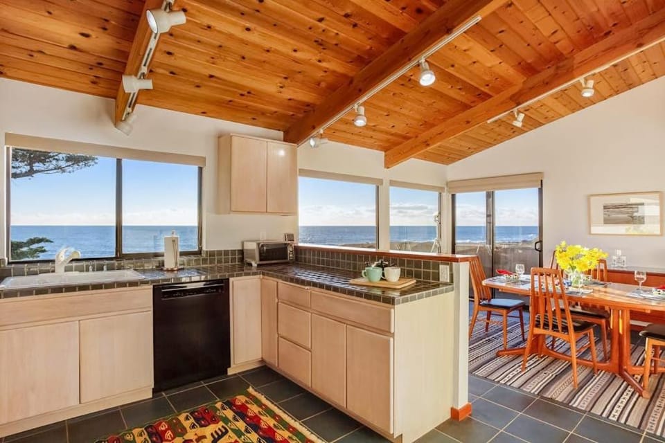 Casa Pelo Mar House in Sonoma County
