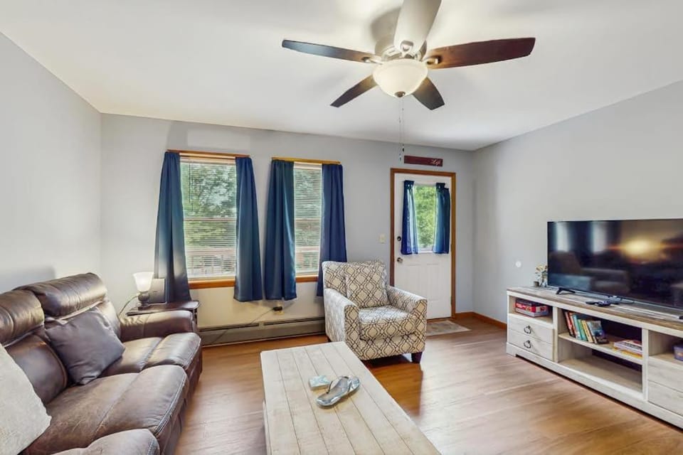 All Spruced Up House in Deep Creek Lake