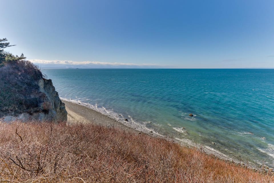 West Beach Waterview House in Whidbey Island