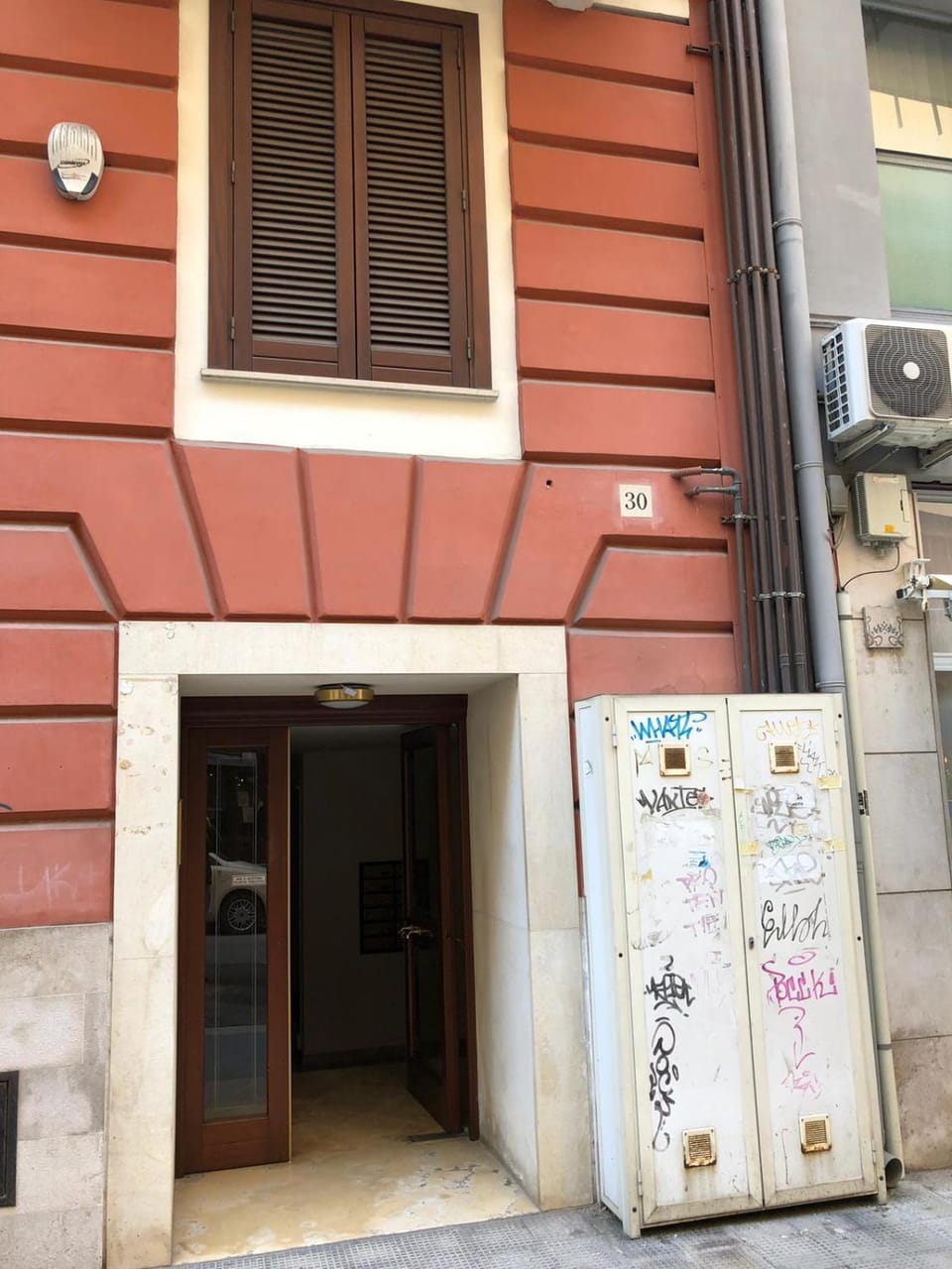 Facade/entrance
