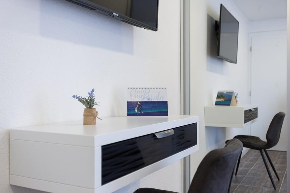 TV and multimedia, Bedroom