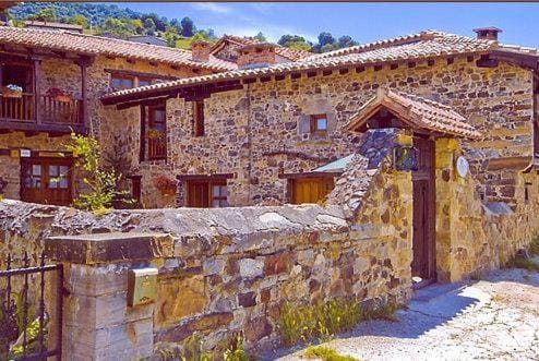 Apartamentos El Patio Apartment in Cantabria