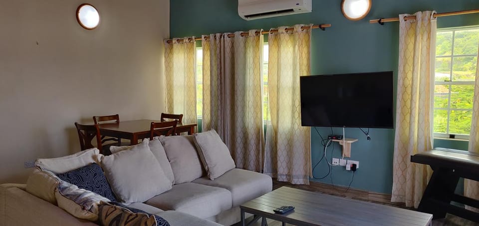 TV and multimedia, Living room, Seating area
