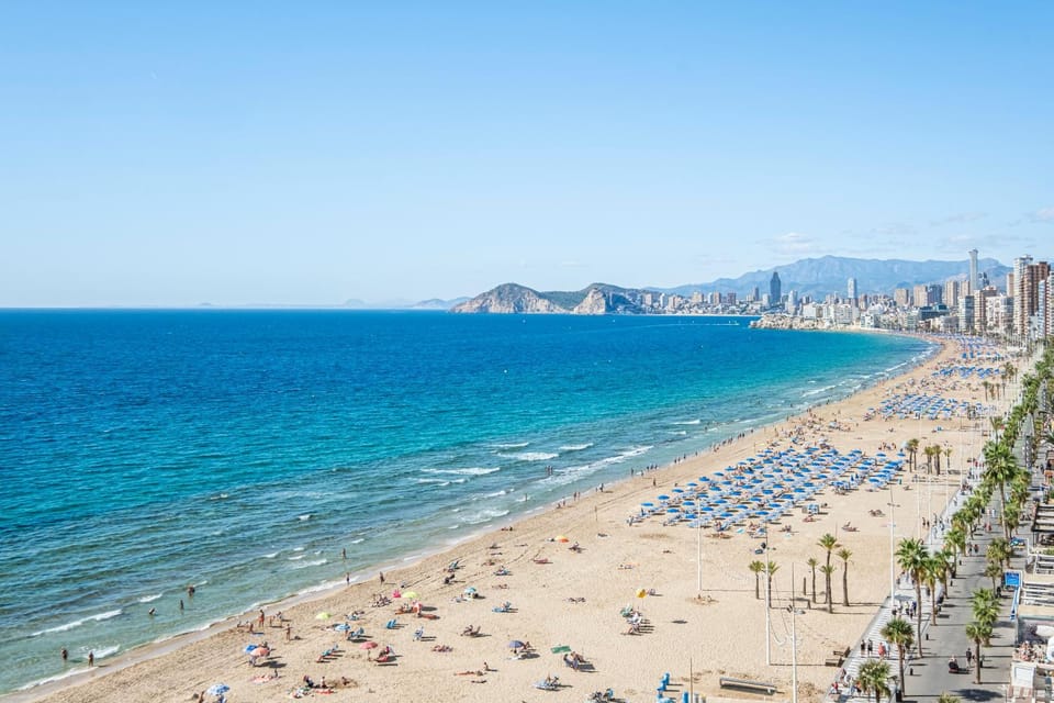 Nearby landmark, Off site, Day, Natural landscape, Beach, City view, Mountain view, Sea view
