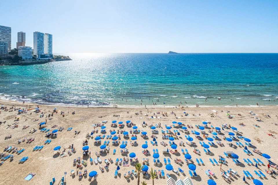 Nearby landmark, Off site, Day, Natural landscape, Beach, City view, Sea view, sunbed