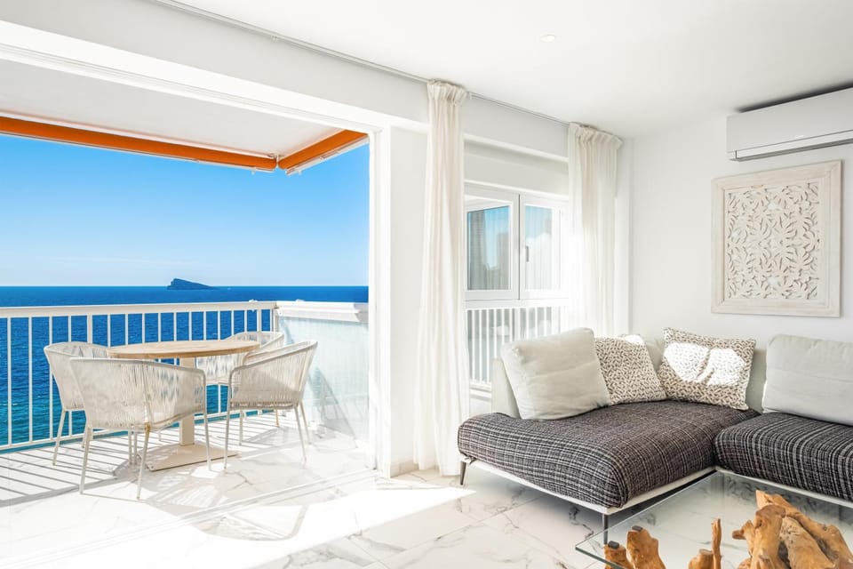 Day, Natural landscape, View (from property/room), Balcony/Terrace, Living room, Dining area, Sea view, air conditioner