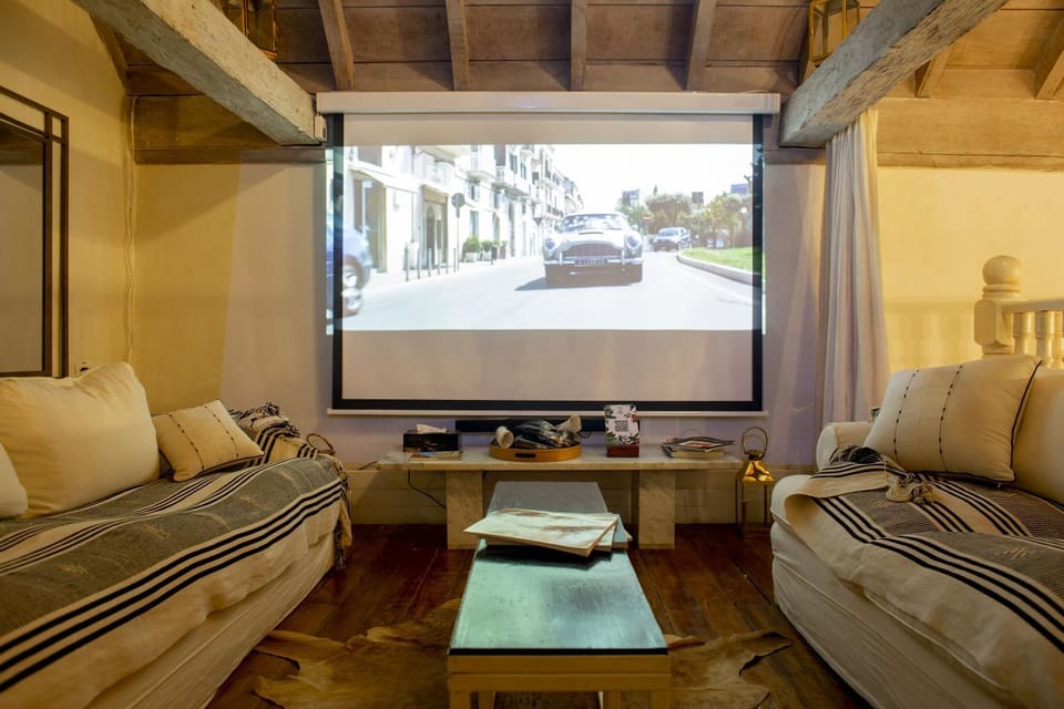 Communal lounge/ TV room, TV and multimedia, Living room, Seating area