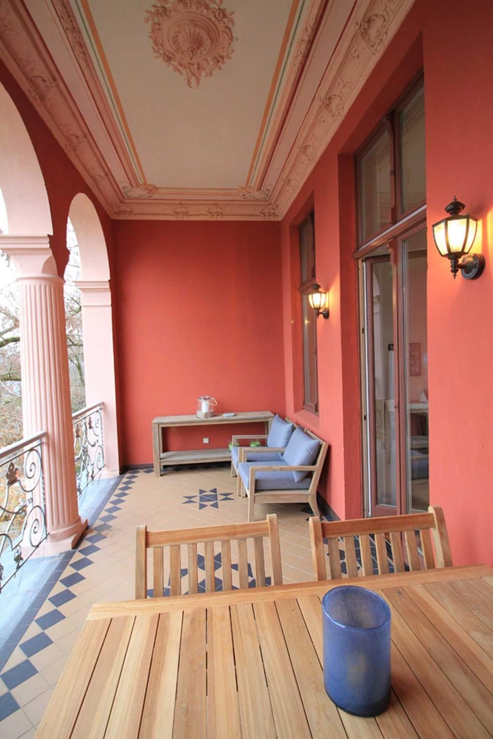 Property building, Facade/entrance, Balcony/Terrace
