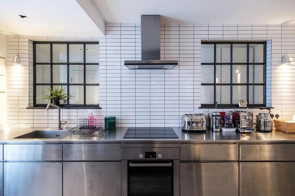 The Authentic flats in the Heart of Fitzrovia Apartment in London Borough of Islington