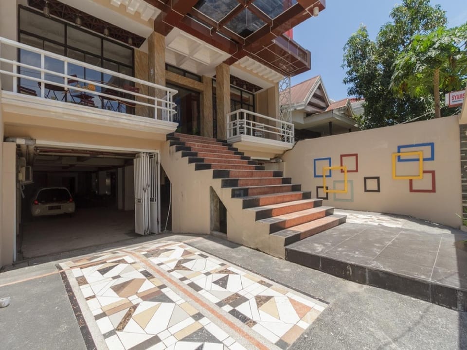 Property building, Facade/entrance