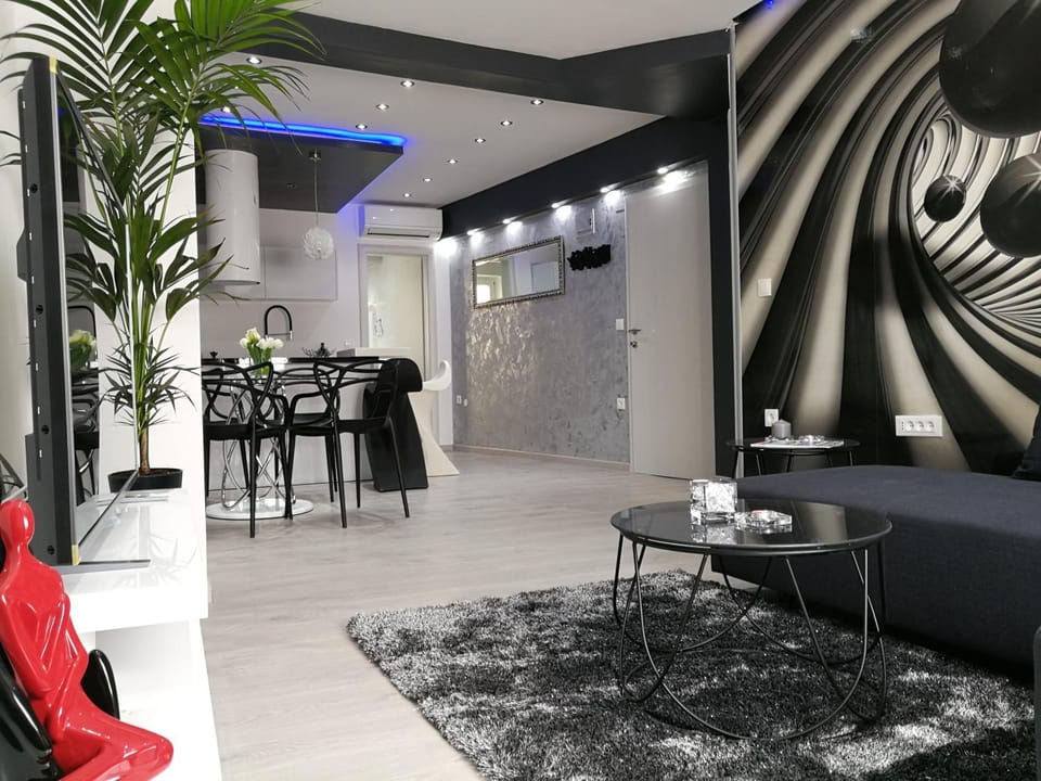 Kitchen or kitchenette, Living room, Bedroom