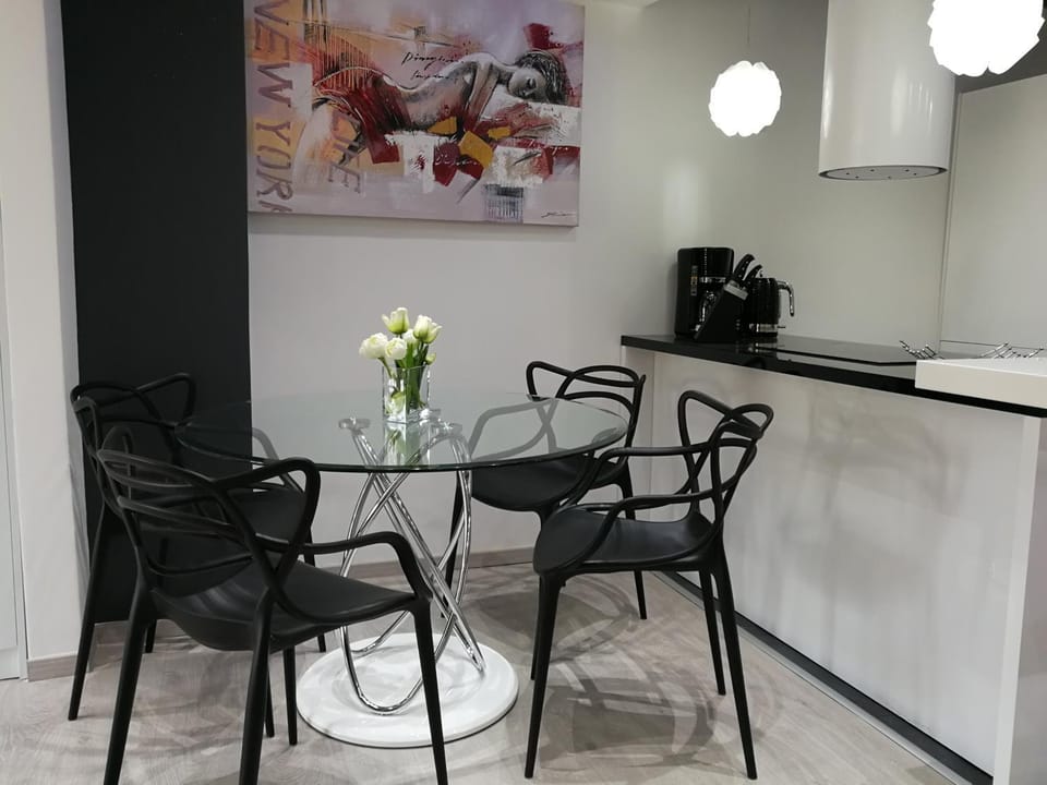 Coffee/tea facilities, Dining area, Area and facilities