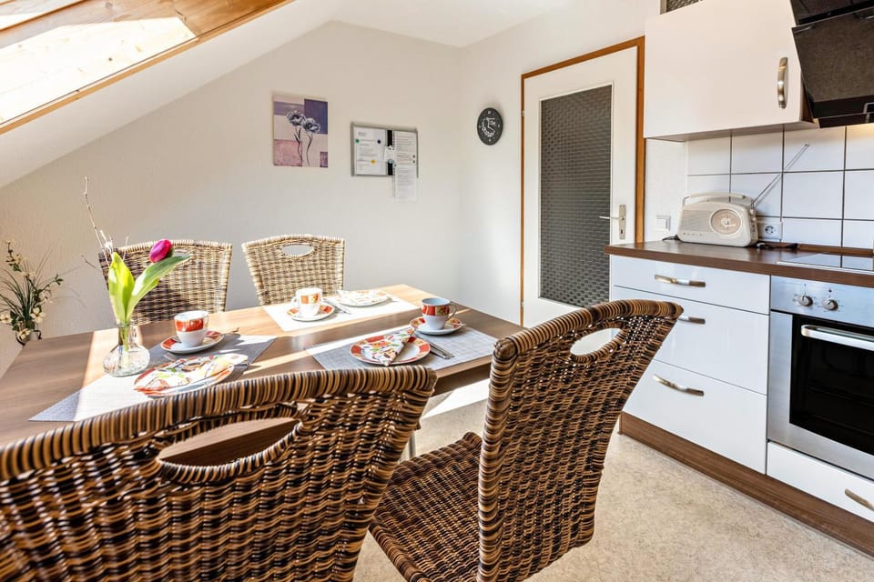 Property building, Kitchen or kitchenette, Living room