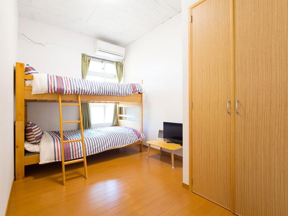 bunk bed