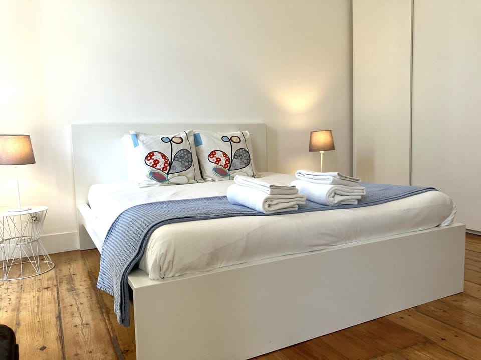 Lisbon Tejo Apartment Best Location with River View Apartment in Lisbon