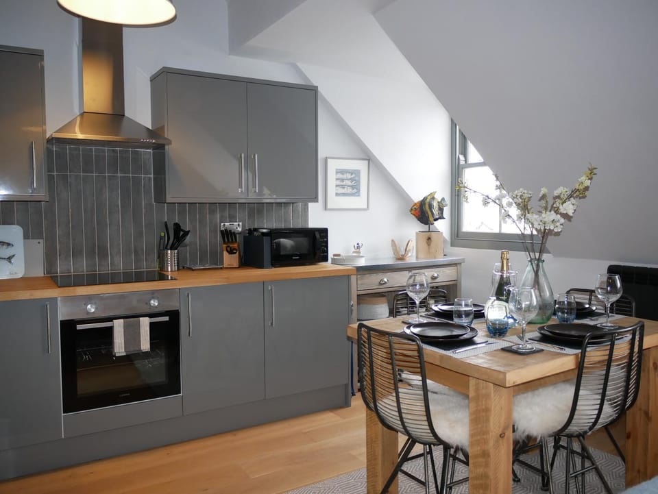 Spring, Day, Coffee/tea facilities, Kitchen or kitchenette, Seating area, On site, Drinks, Alcoholic drinks, Non alcoholic drinks