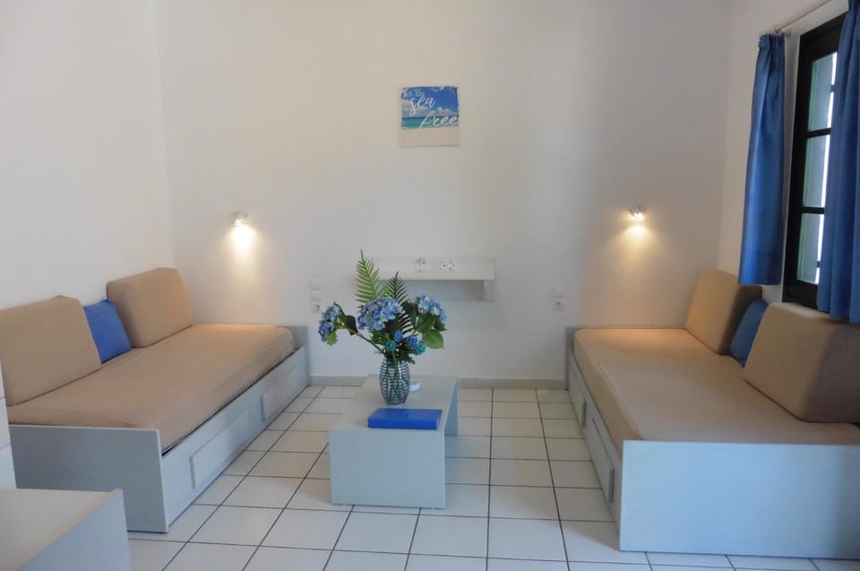 Dining area, Bedroom
