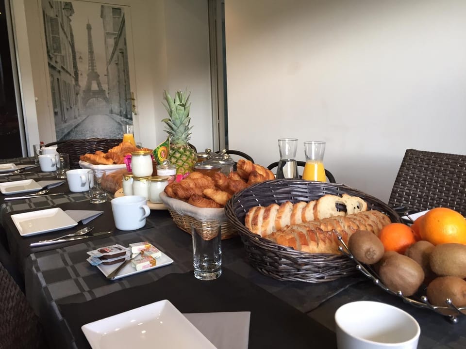 Continental breakfast
