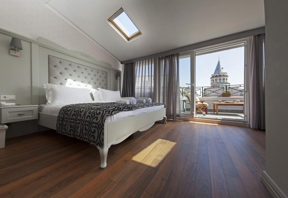 Photo of the whole room, Landmark view, Quiet street view